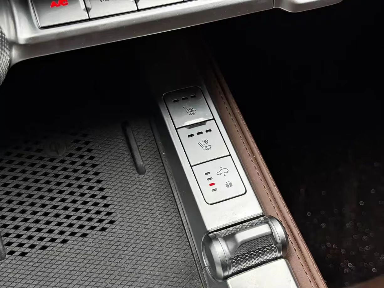 Tank 700 Plug - in Hybrid