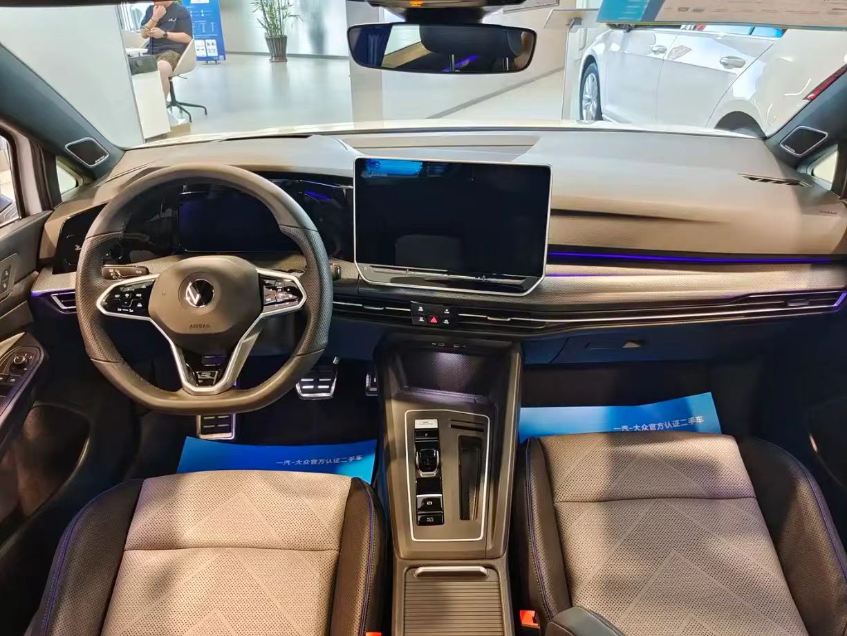 FAW-Volkswagen-Golf
