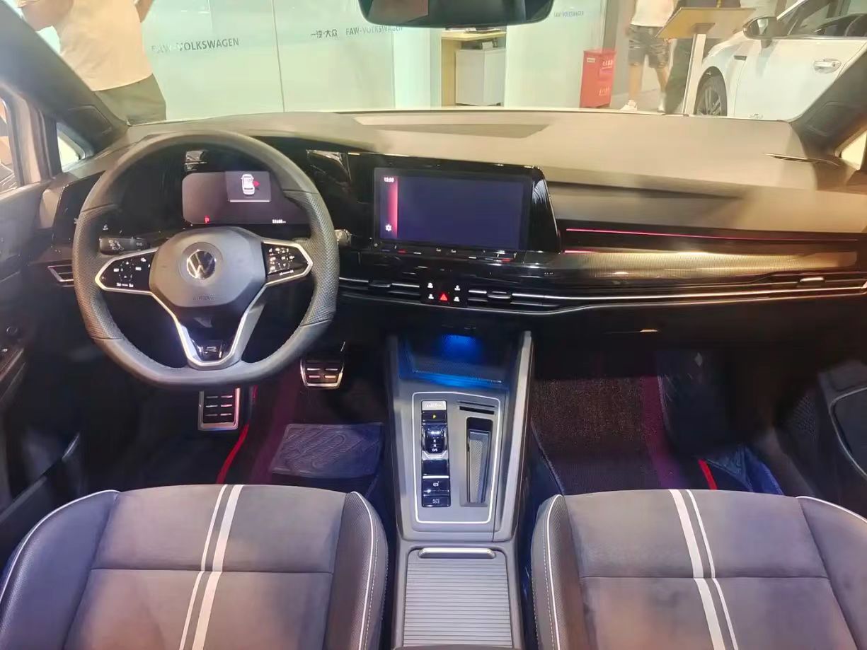 FAW-Volkswagen-Golf