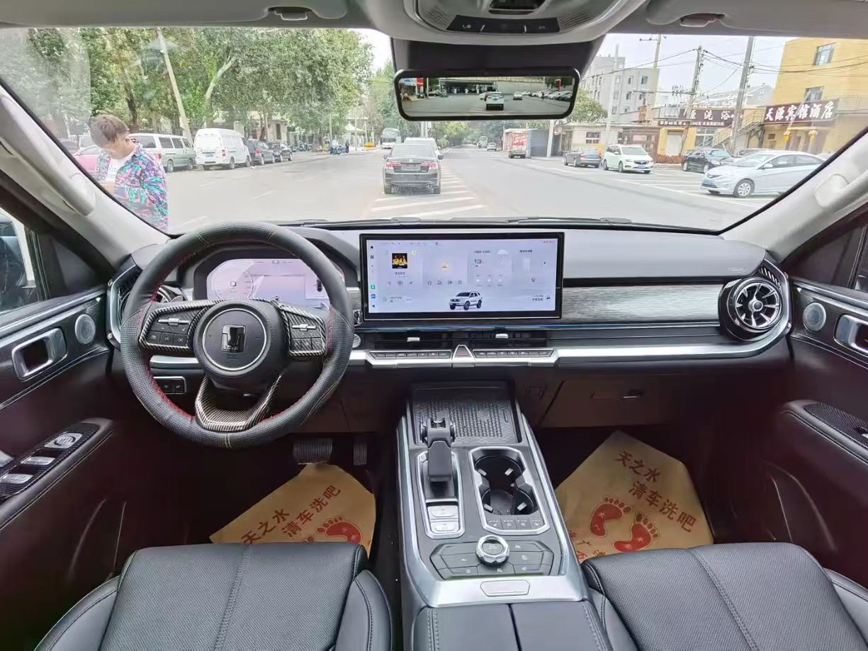 Tank 400  Plug - in Hybrid