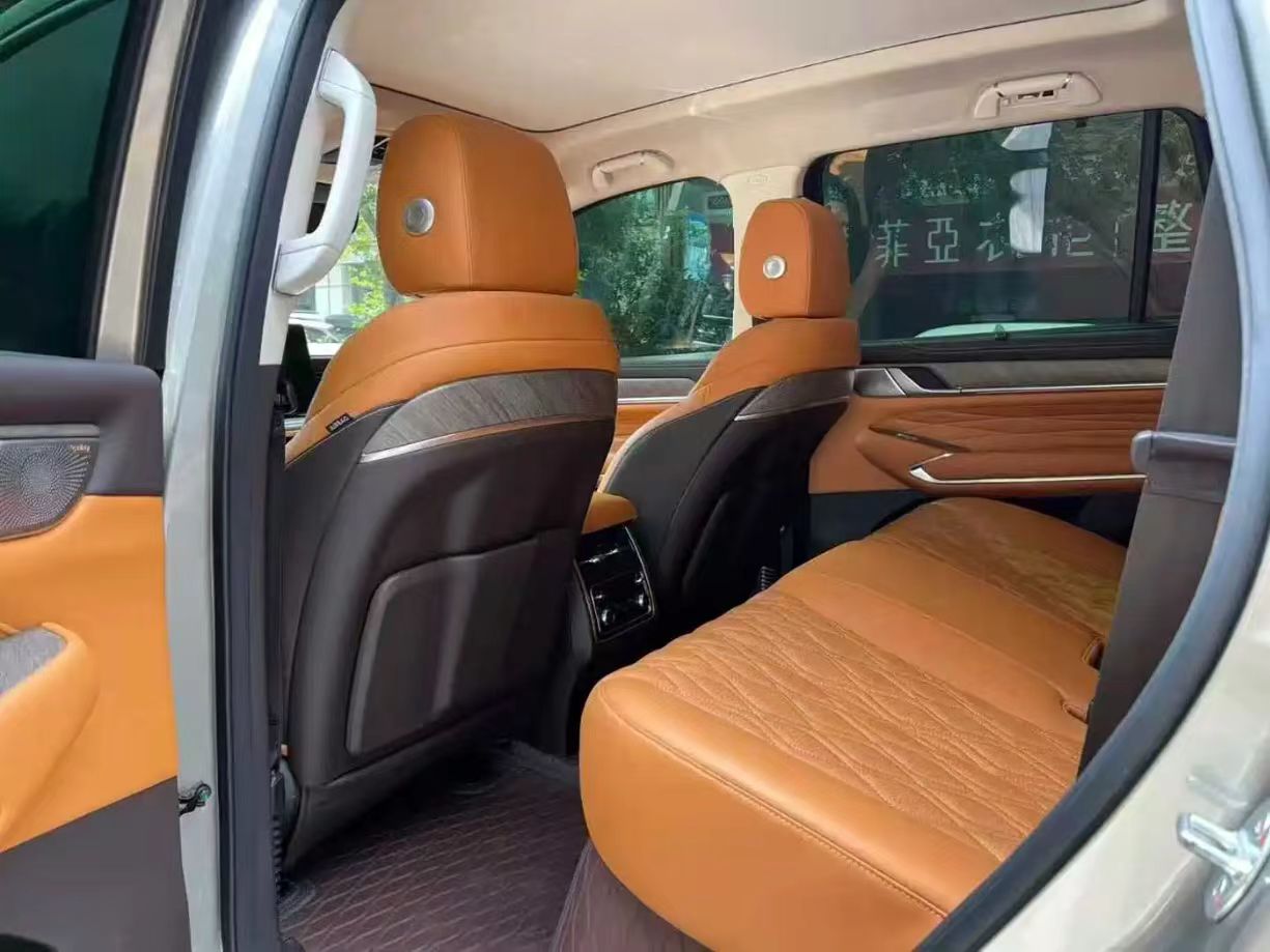 Tank 500  Plug - in Hybrid