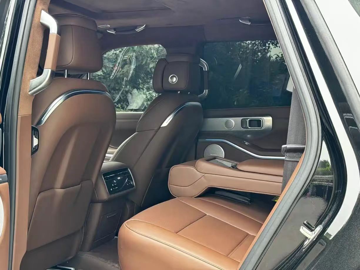 Tank 700  Plug - in Hybrid