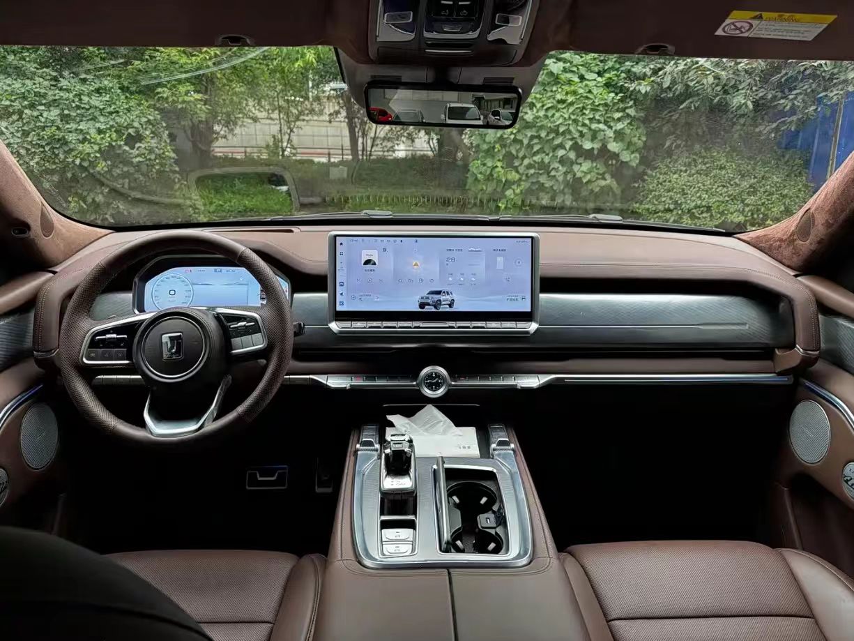 Tank 700  Plug - in Hybrid