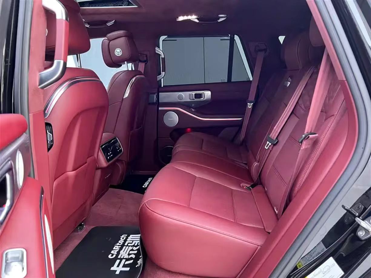 Tank 700  Plug - in Hybrid