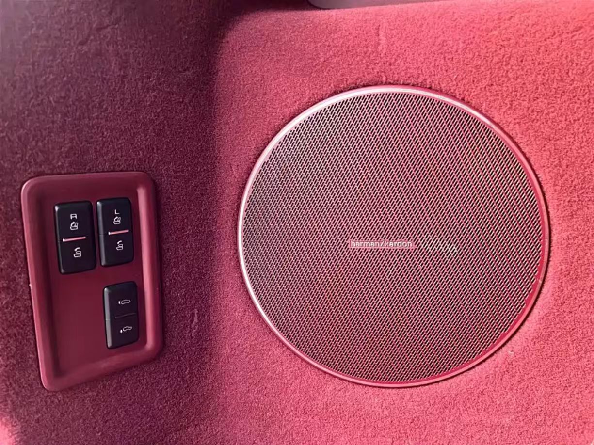 Tank 700  Plug - in Hybrid